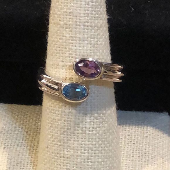 Fluted Sterling Silver Blue Topaz and Amethyst Ring Sz 7.5 - 8.5 - Picture 3 of 11